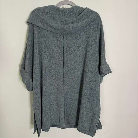 Easel Women's Oversized Cowl Neck Short Sleeve Sweater Size 1X NEW!! - Picture 6 of 7